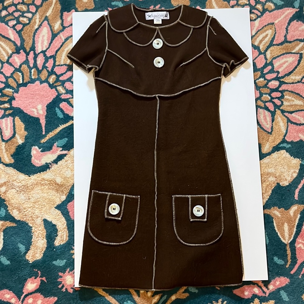 Bebop and Wally, New York brown felted dress front pockets